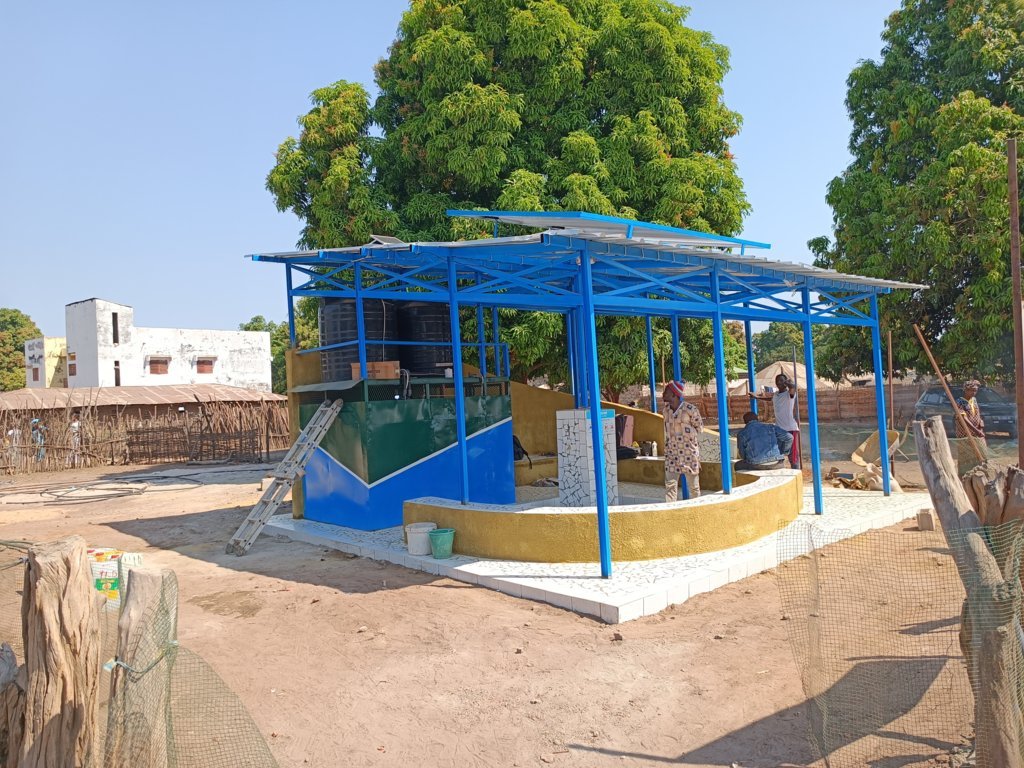 Pozzo profondo di Kenwal in Senegal by Balouo Salo - Raoul Vecchio